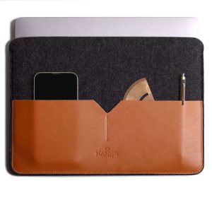 Black Edition – Leather MacBook Sleeve