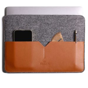 Classic - Leather MacBook Sleeve