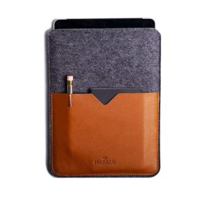 Classic – Leather iPad & Kindle Sleeve Case