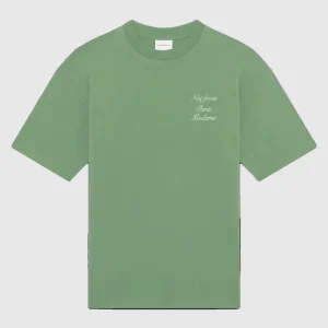 Slogan calligrafico su maglietta